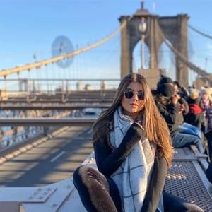 Meet your Posher, Alexandra